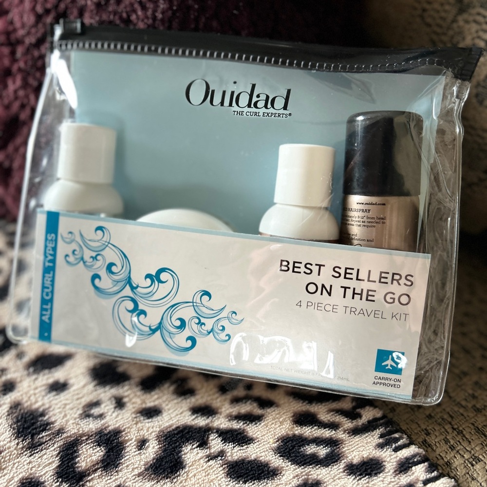 Quidad 4 Piece Travel Set Comes with Travel Bag